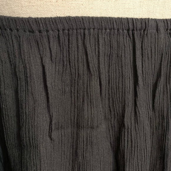 ❌DONATED❌Black Strapless Flowing Oversized Detailed Top - Picture 9 of 11